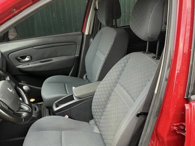 Червоний Рено Гранд Сценік, об'ємом двигуна 1.4 л та пробігом 210 тис. км за 3850 $, фото 11 на Automoto.ua