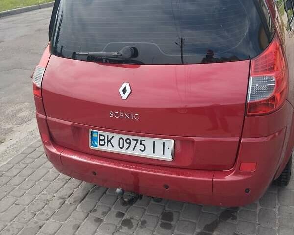 Красный Рено Гранд Сценик, объемом двигателя 1.6 л и пробегом 300 тыс. км за 5300 $, фото 5 на Automoto.ua