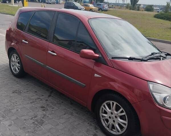 Красный Рено Гранд Сценик, объемом двигателя 1.6 л и пробегом 300 тыс. км за 5300 $, фото 2 на Automoto.ua
