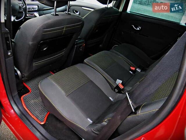 Красный Рено Гранд Сценик, объемом двигателя 2 л и пробегом 270 тыс. км за 7700 $, фото 14 на Automoto.ua