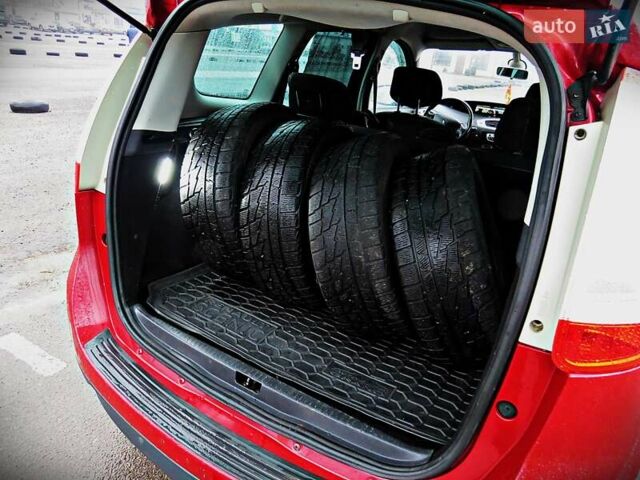 Красный Рено Гранд Сценик, объемом двигателя 2 л и пробегом 270 тыс. км за 7700 $, фото 17 на Automoto.ua