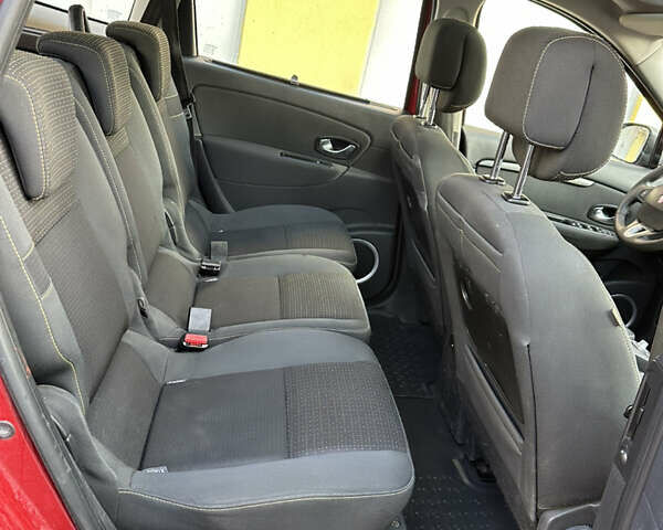 Красный Рено Гранд Сценик, объемом двигателя 1.9 л и пробегом 289 тыс. км за 6500 $, фото 17 на Automoto.ua