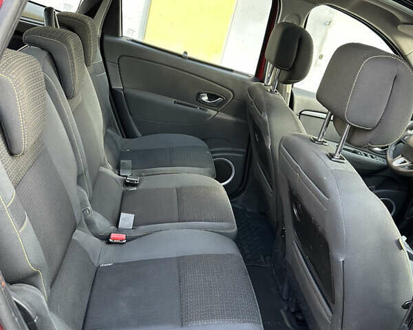 Красный Рено Гранд Сценик, объемом двигателя 1.9 л и пробегом 289 тыс. км за 6500 $, фото 21 на Automoto.ua