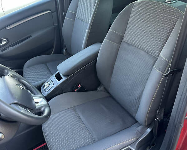 Красный Рено Гранд Сценик, объемом двигателя 2 л и пробегом 270 тыс. км за 7700 $, фото 6 на Automoto.ua