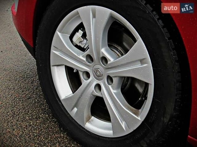 Красный Рено Гранд Сценик, объемом двигателя 2 л и пробегом 270 тыс. км за 7700 $, фото 4 на Automoto.ua