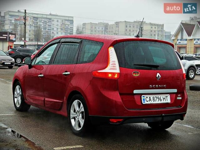 Красный Рено Гранд Сценик, объемом двигателя 2 л и пробегом 270 тыс. км за 7700 $, фото 3 на Automoto.ua
