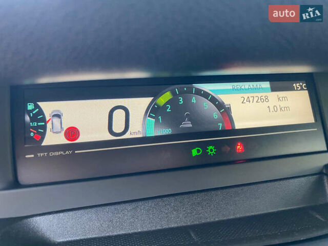 Червоний Рено Гранд Сценік, об'ємом двигуна 1.4 л та пробігом 247 тис. км за 6450 $, фото 32 на Automoto.ua