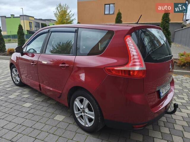 Червоний Рено Гранд Сценік, об'ємом двигуна 1.5 л та пробігом 251 тис. км за 7900 $, фото 2 на Automoto.ua