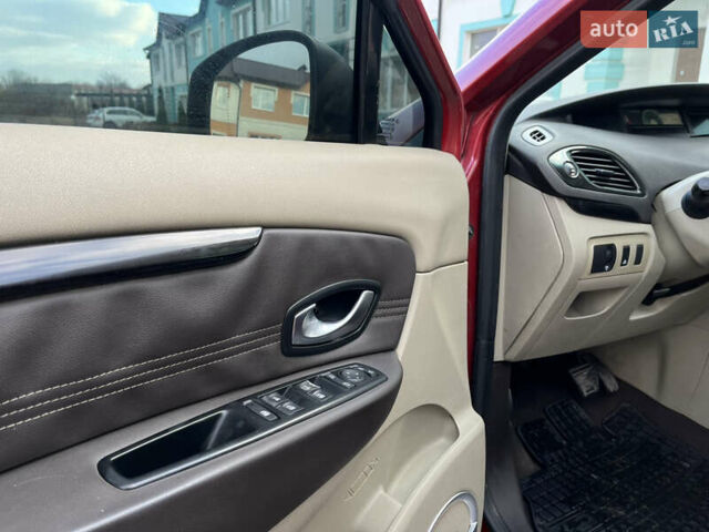 Красный Рено Гранд Сценик, объемом двигателя 1.5 л и пробегом 290 тыс. км за 6950 $, фото 37 на Automoto.ua