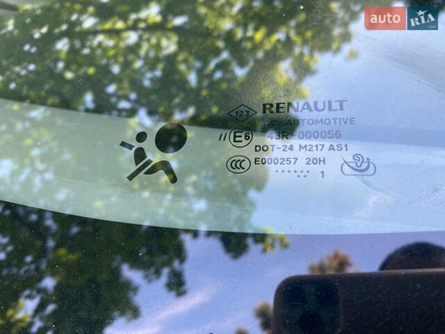Червоний Рено Гранд Сценік, об'ємом двигуна 1.4 л та пробігом 247 тис. км за 6450 $, фото 16 на Automoto.ua