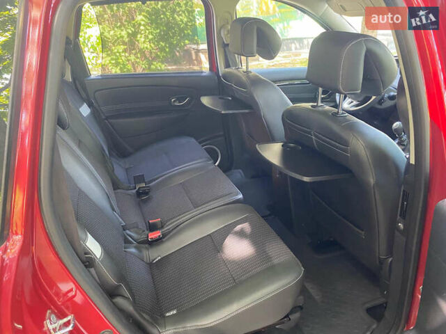 Червоний Рено Гранд Сценік, об'ємом двигуна 1.4 л та пробігом 247 тис. км за 6450 $, фото 49 на Automoto.ua