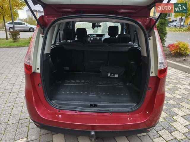 Червоний Рено Гранд Сценік, об'ємом двигуна 1.5 л та пробігом 251 тис. км за 7900 $, фото 12 на Automoto.ua