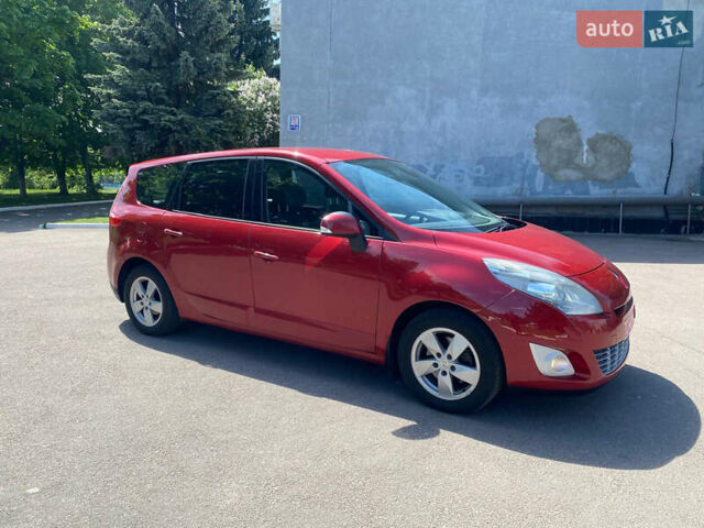 Червоний Рено Гранд Сценік, об'ємом двигуна 1.4 л та пробігом 247 тис. км за 6450 $, фото 66 на Automoto.ua