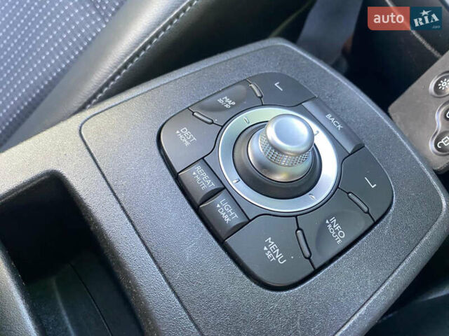 Червоний Рено Гранд Сценік, об'ємом двигуна 1.4 л та пробігом 247 тис. км за 6450 $, фото 55 на Automoto.ua