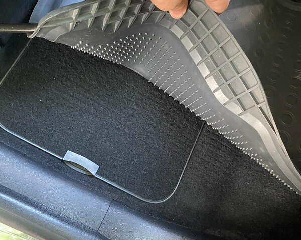 Червоний Рено Гранд Сценік, об'ємом двигуна 1.4 л та пробігом 247 тис. км за 6450 $, фото 60 на Automoto.ua