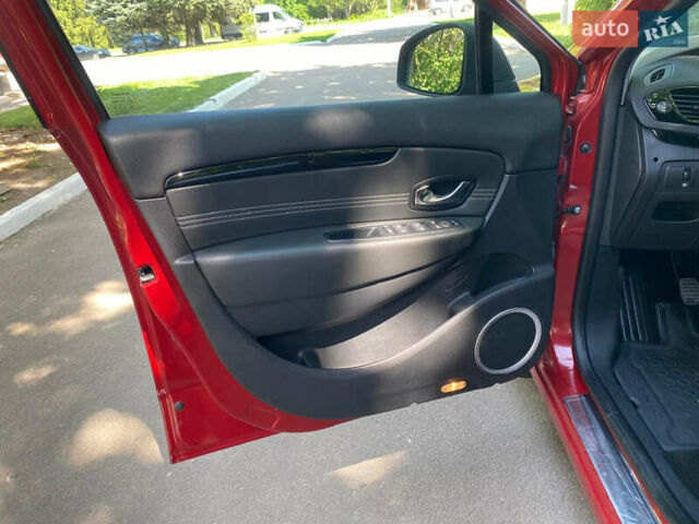 Червоний Рено Гранд Сценік, об'ємом двигуна 1.4 л та пробігом 247 тис. км за 6450 $, фото 17 на Automoto.ua