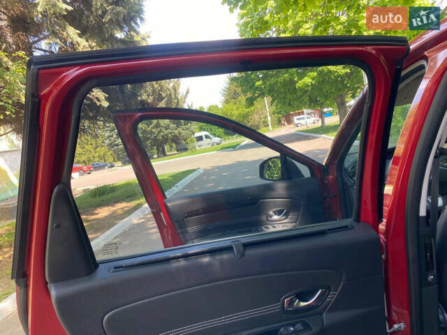 Червоний Рено Гранд Сценік, об'ємом двигуна 1.4 л та пробігом 247 тис. км за 6450 $, фото 40 на Automoto.ua