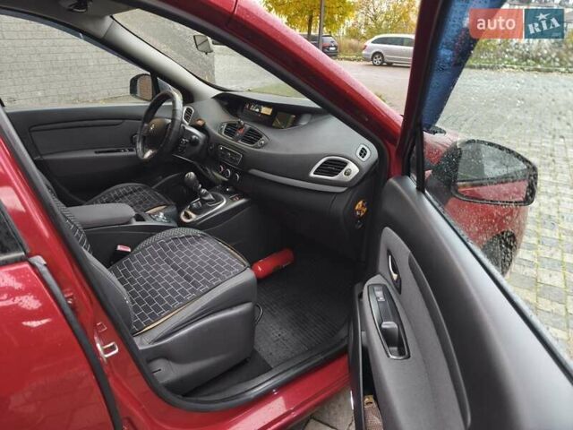 Червоний Рено Гранд Сценік, об'ємом двигуна 1.5 л та пробігом 251 тис. км за 7900 $, фото 16 на Automoto.ua
