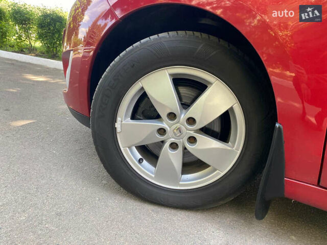 Червоний Рено Гранд Сценік, об'ємом двигуна 1.4 л та пробігом 247 тис. км за 6450 $, фото 59 на Automoto.ua