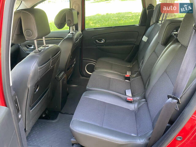 Червоний Рено Гранд Сценік, об'ємом двигуна 1.4 л та пробігом 247 тис. км за 6450 $, фото 35 на Automoto.ua