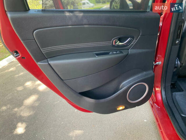 Червоний Рено Гранд Сценік, об'ємом двигуна 1.4 л та пробігом 247 тис. км за 6450 $, фото 38 на Automoto.ua