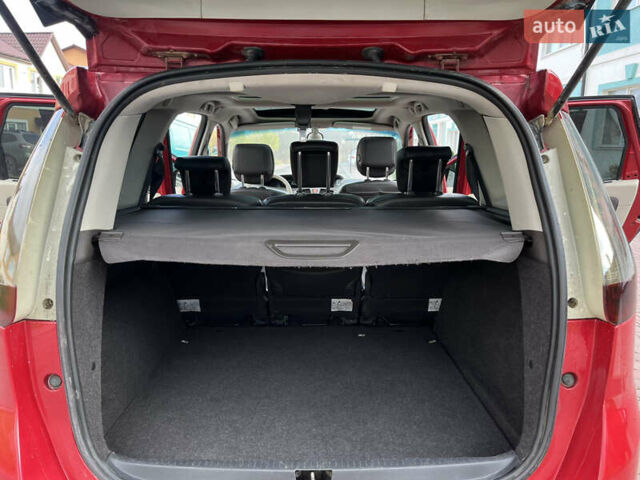 Красный Рено Гранд Сценик, объемом двигателя 1.5 л и пробегом 290 тыс. км за 6950 $, фото 52 на Automoto.ua