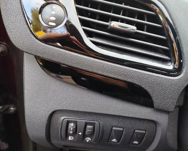 Красный Рено Гранд Сценик, объемом двигателя 1.6 л и пробегом 249 тыс. км за 8500 $, фото 18 на Automoto.ua