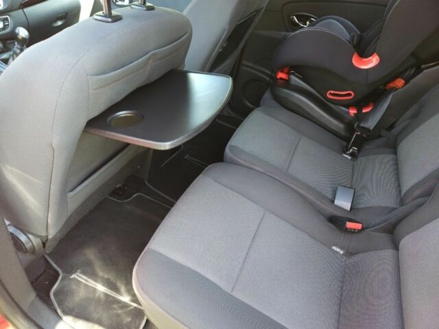 Красный Рено Гранд Сценик, объемом двигателя 1.5 л и пробегом 263 тыс. км за 7950 $, фото 19 на Automoto.ua