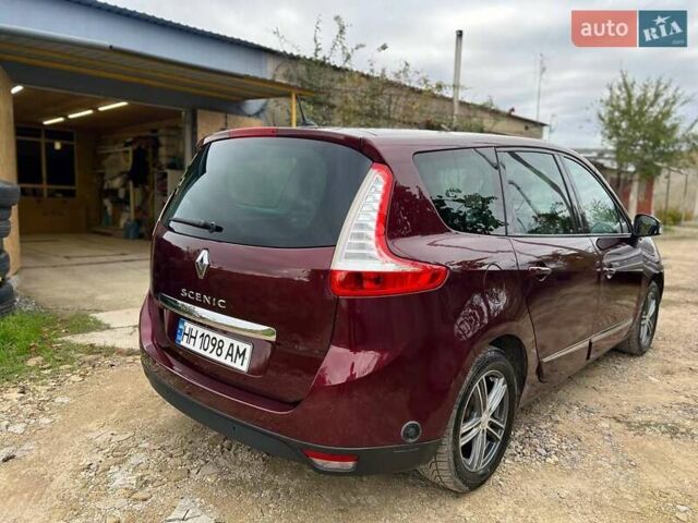 Красный Рено Гранд Сценик, объемом двигателя 2 л и пробегом 227 тыс. км за 10200 $, фото 3 на Automoto.ua