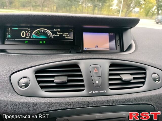 Красный Рено Гранд Сценик, объемом двигателя 1.5 л и пробегом 242 тыс. км за 8600 $, фото 7 на Automoto.ua