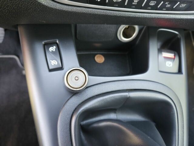 Красный Рено Гранд Сценик, объемом двигателя 1.5 л и пробегом 263 тыс. км за 7950 $, фото 17 на Automoto.ua