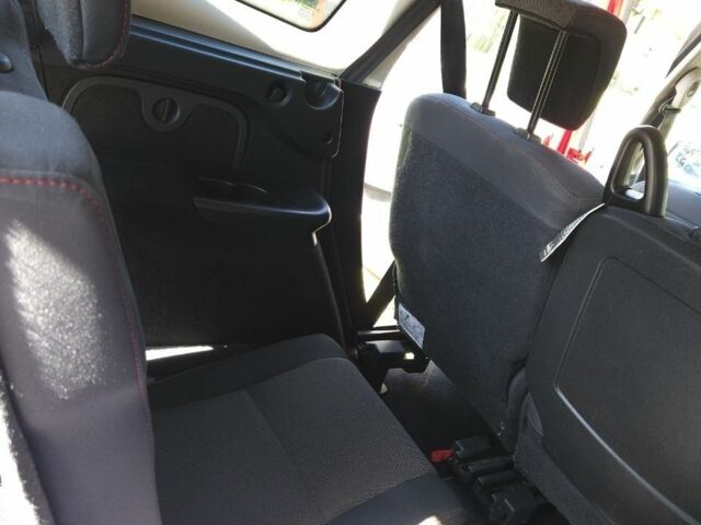 Красный Рено Гранд Сценик, объемом двигателя 1.5 л и пробегом 263 тыс. км за 7950 $, фото 21 на Automoto.ua