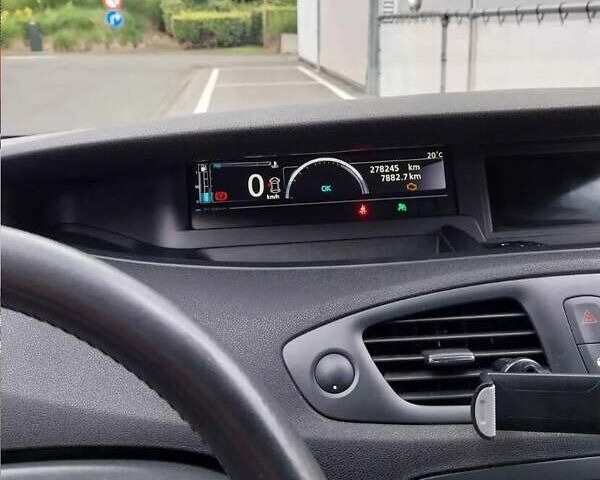 Червоний Рено Гранд Сценік, об'ємом двигуна 1.46 л та пробігом 290 тис. км за 7650 $, фото 5 на Automoto.ua
