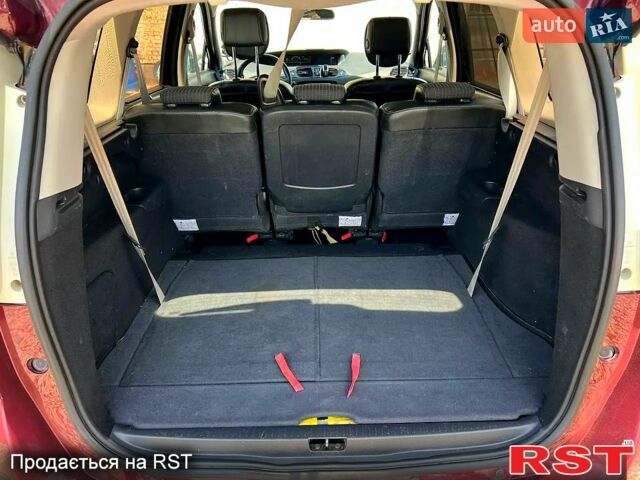 Красный Рено Гранд Сценик, объемом двигателя 1.5 л и пробегом 256 тыс. км за 7998 $, фото 5 на Automoto.ua