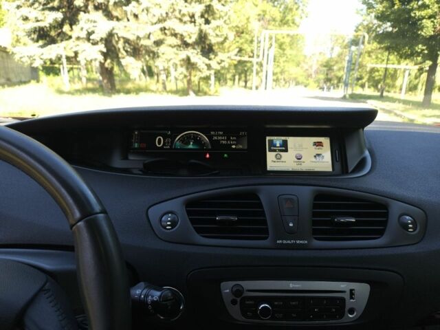 Красный Рено Гранд Сценик, объемом двигателя 1.5 л и пробегом 263 тыс. км за 7950 $, фото 16 на Automoto.ua