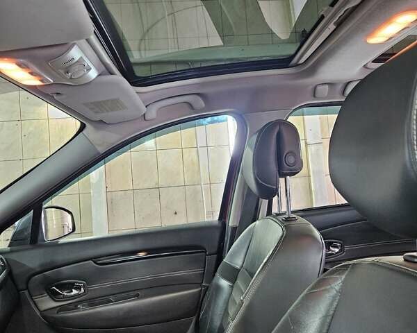 Красный Рено Гранд Сценик, объемом двигателя 1.46 л и пробегом 270 тыс. км за 9900 $, фото 5 на Automoto.ua