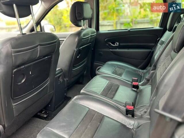 Красный Рено Гранд Сценик, объемом двигателя 2 л и пробегом 227 тыс. км за 10200 $, фото 6 на Automoto.ua