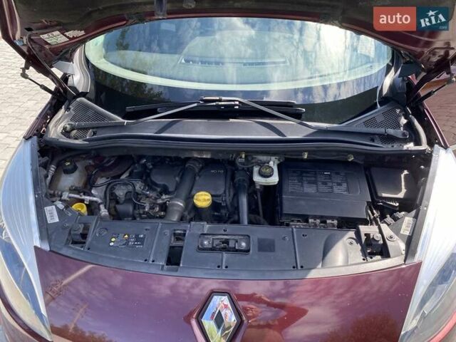 Красный Рено Гранд Сценик, объемом двигателя 1.5 л и пробегом 265 тыс. км за 8800 $, фото 20 на Automoto.ua