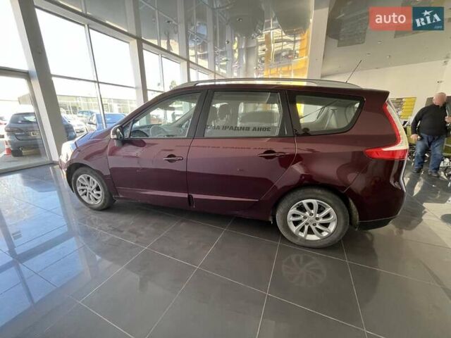 Красный Рено Гранд Сценик, объемом двигателя 1.5 л и пробегом 135 тыс. км за 12350 $, фото 3 на Automoto.ua