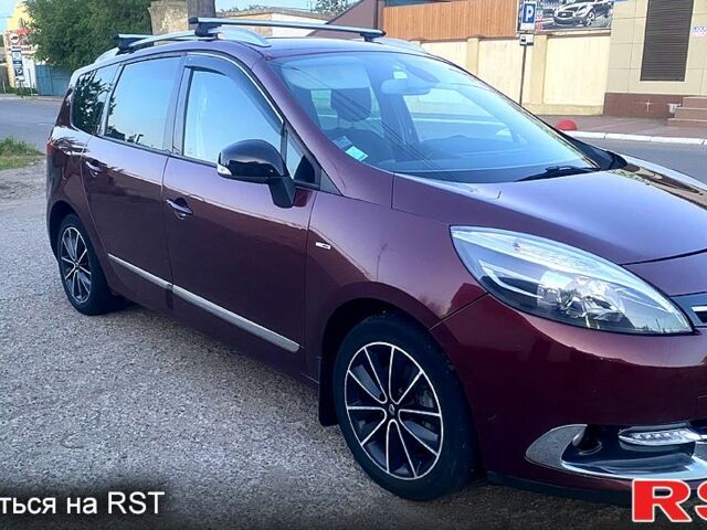 Красный Рено Гранд Сценик, объемом двигателя 1.6 л и пробегом 308 тыс. км за 11000 $, фото 3 на Automoto.ua