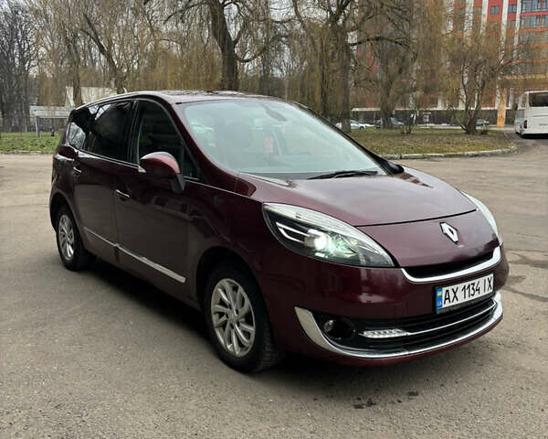 Червоний Рено Гранд Сценік, об'ємом двигуна 1.6 л та пробігом 280 тис. км за 7500 $, фото 12 на Automoto.ua