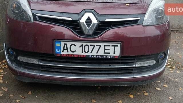 Красный Рено Гранд Сценик, объемом двигателя 1.6 л и пробегом 299 тыс. км за 9799 $, фото 6 на Automoto.ua