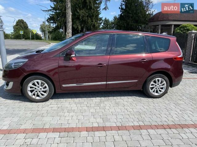 Красный Рено Гранд Сценик, объемом двигателя 1.5 л и пробегом 265 тыс. км за 8800 $, фото 2 на Automoto.ua