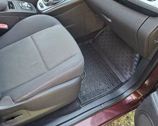 Червоний Рено Гранд Сценік, об'ємом двигуна 1.6 л та пробігом 290 тис. км за 8400 $, фото 8 на Automoto.ua