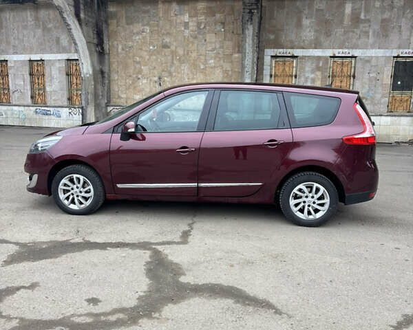 Червоний Рено Гранд Сценік, об'ємом двигуна 1.6 л та пробігом 280 тис. км за 7500 $, фото 3 на Automoto.ua