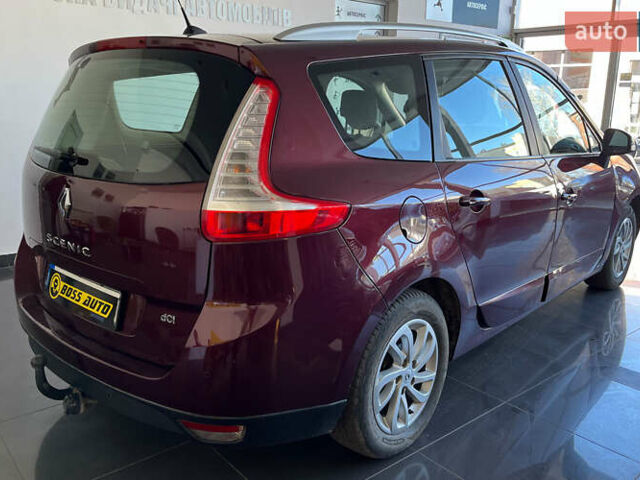 Красный Рено Гранд Сценик, объемом двигателя 1.5 л и пробегом 135 тыс. км за 12350 $, фото 6 на Automoto.ua