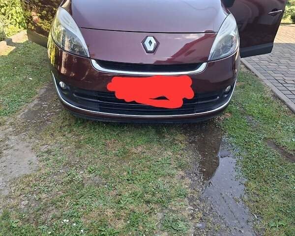 Червоний Рено Гранд Сценік, об'ємом двигуна 1.6 л та пробігом 290 тис. км за 8400 $, фото 5 на Automoto.ua