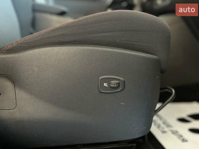 Красный Рено Гранд Сценик, объемом двигателя 1.5 л и пробегом 135 тыс. км за 12350 $, фото 11 на Automoto.ua