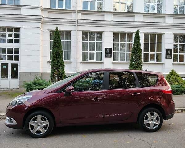 Красный Рено Гранд Сценик, объемом двигателя 1.5 л и пробегом 281 тыс. км за 7999 $, фото 7 на Automoto.ua