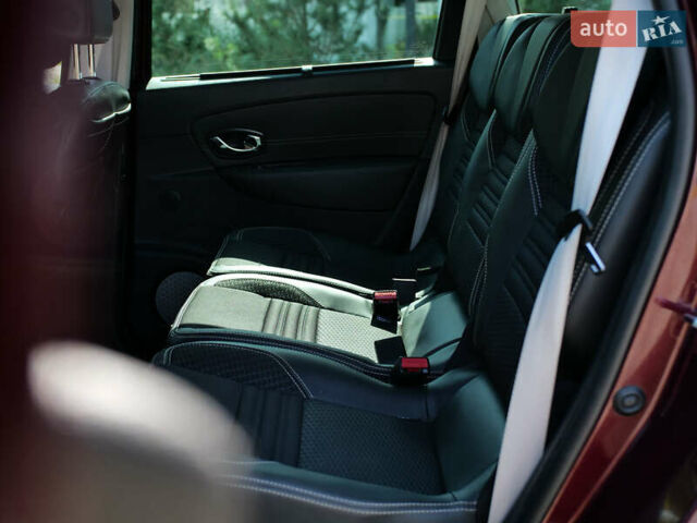 Красный Рено Гранд Сценик, объемом двигателя 1.5 л и пробегом 119 тыс. км за 12950 $, фото 39 на Automoto.ua